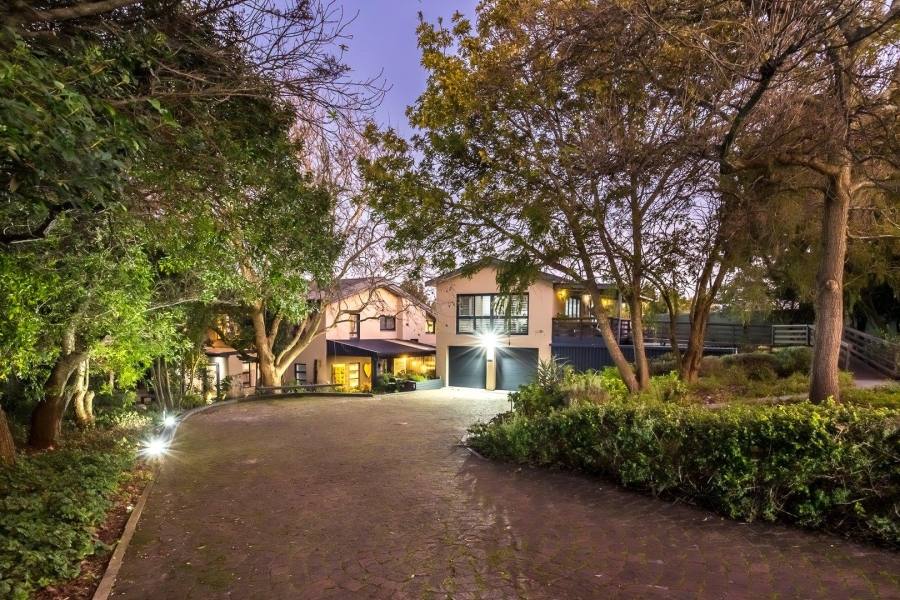 5 Bedroom Property for Sale in Aurora Western Cape